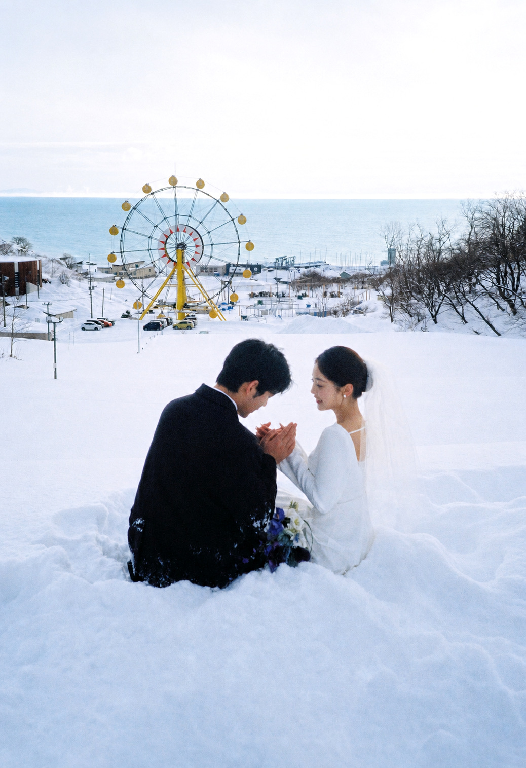 北海道小樽雪地摩天轮情侣写真