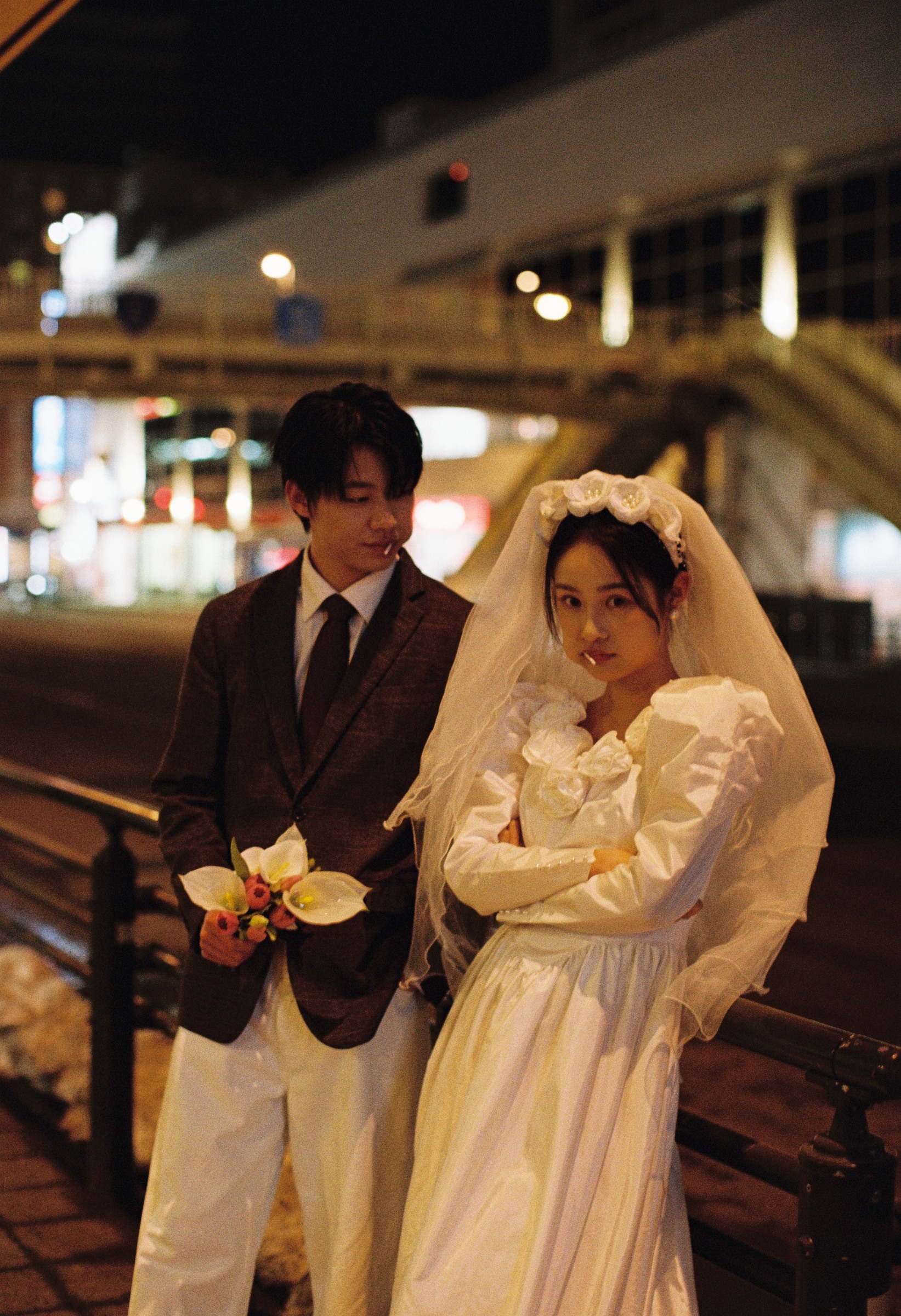 日本冬季婚礼室内暖光造型照