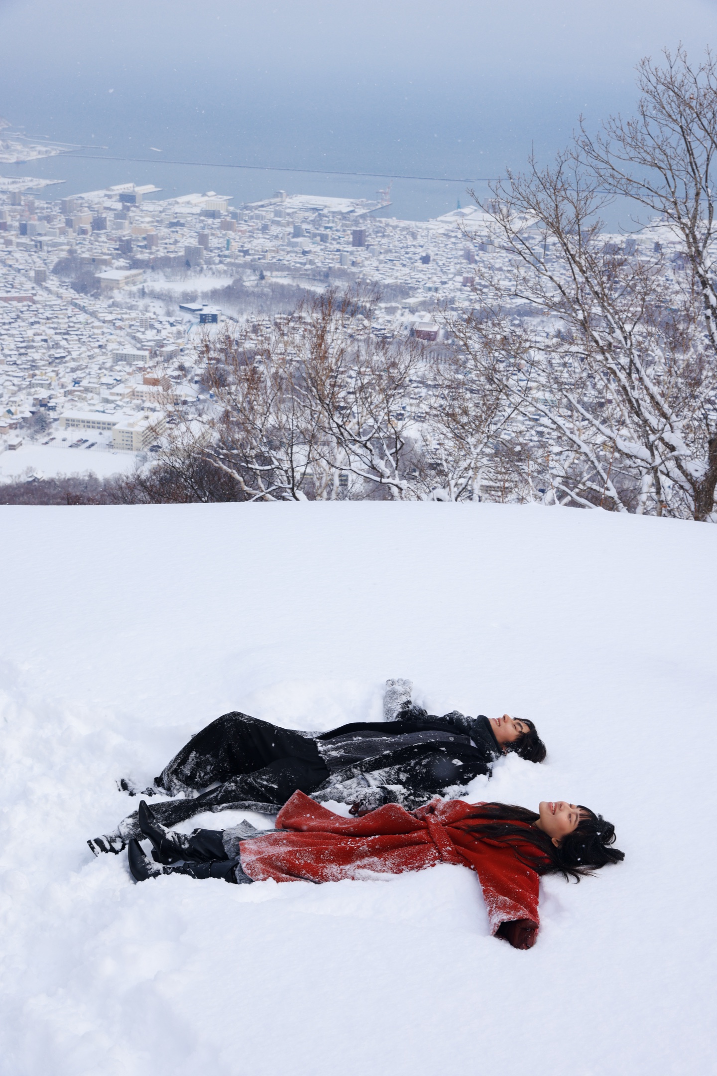 北海道雪坡恋人创作写真静态画面